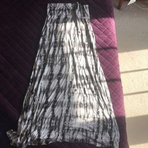 Long side split skirt